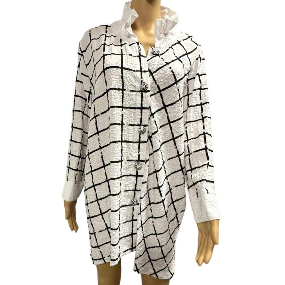 Ali Miles White Button-Down Shirt with Black Windowpane Grid